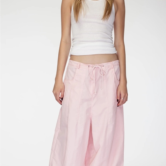 Brand new with tags- LIONESS PINK LOW RISE PANTS NEVER BEEN WORN - Picture 7 of 9